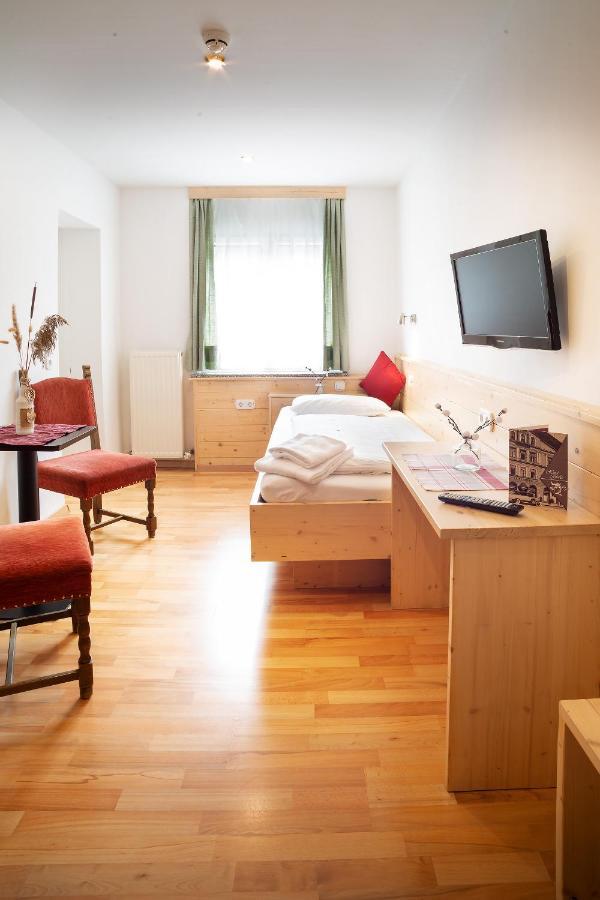 Gisela Hotel
