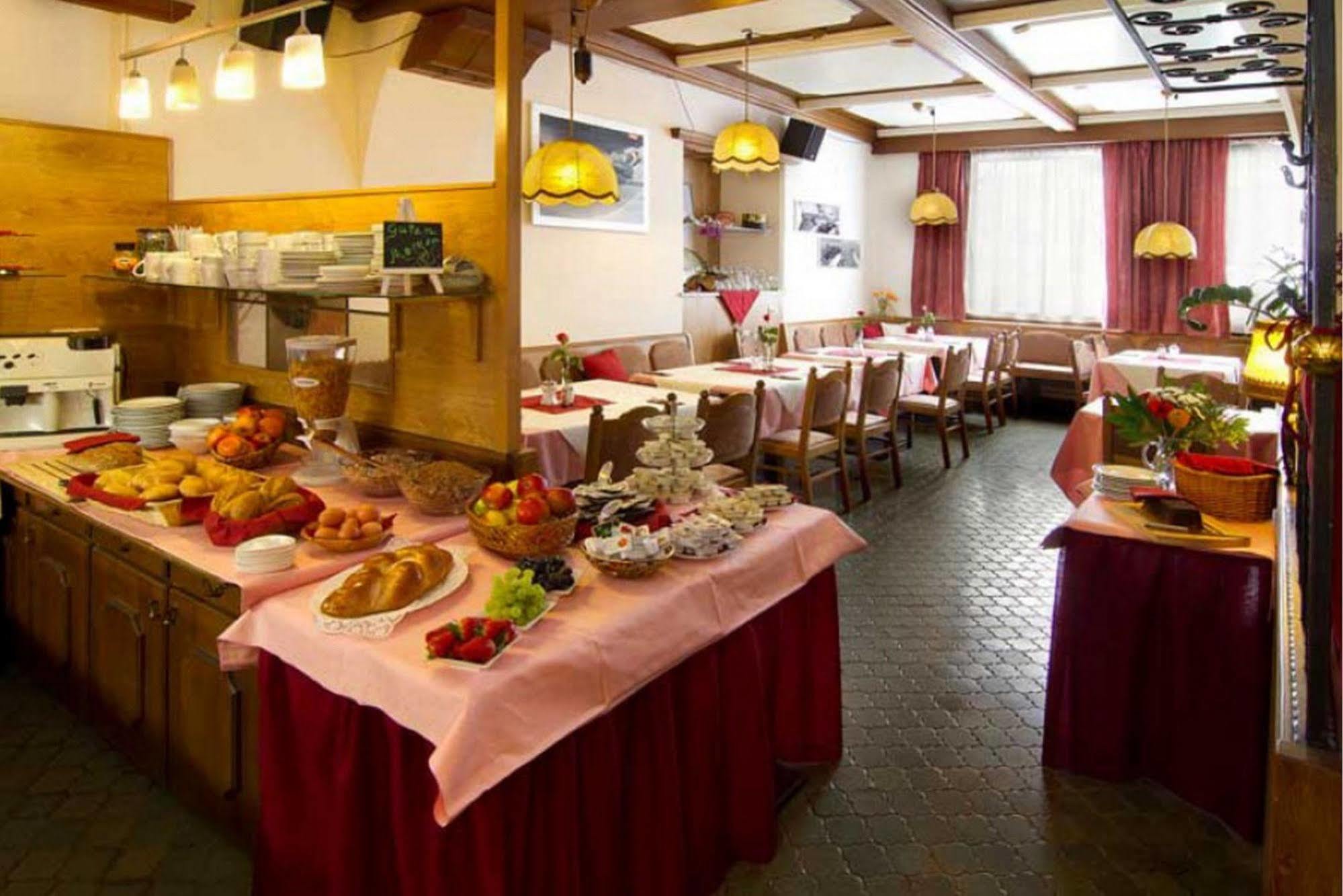 Hotel Gisela 3*